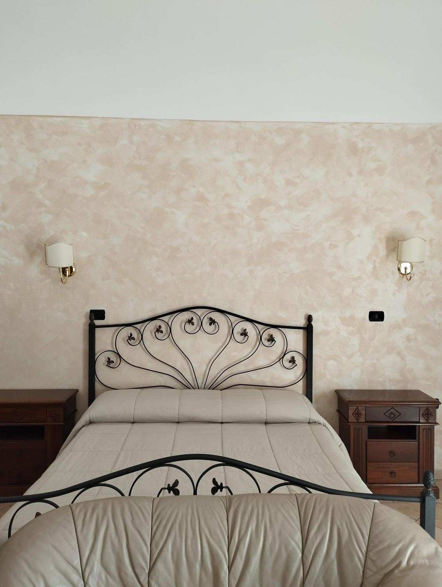 Tenuta Santa Lucia Hotel ซานโจวานนี โรตอนโด ภายนอก รูปภาพ
