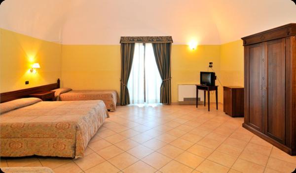 Tenuta Santa Lucia Hotel ซานโจวานนี โรตอนโด ห้อง รูปภาพ